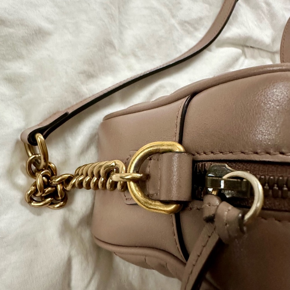 GG MARMONT SMALL SHOULDER BAG - Gently Used - Picture 10 of 16